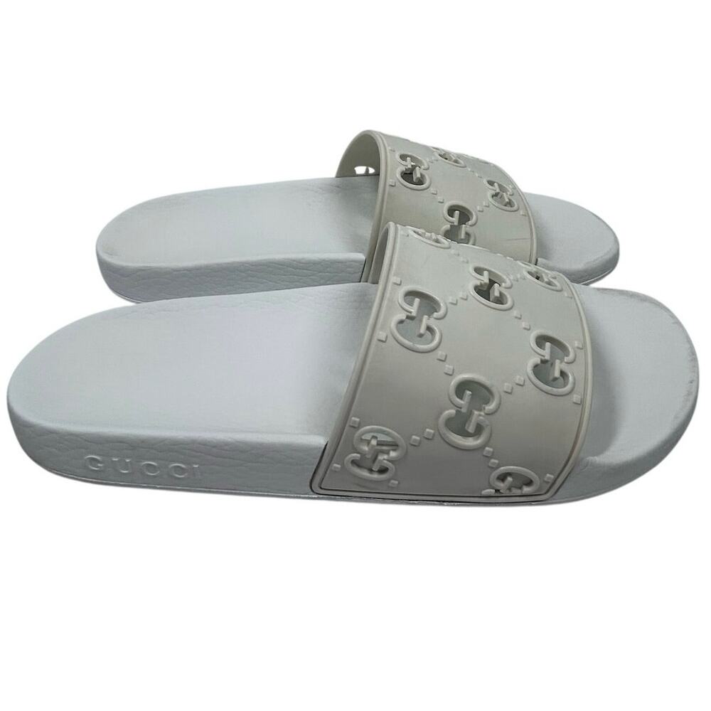 Gucci Rubber GG Monogram Slide Sandals in white rubber, water-resistant, size 8 - Picture 7 of 9